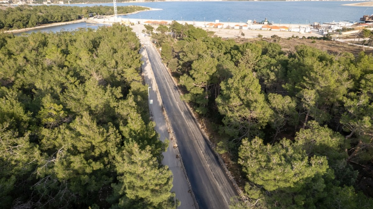 Obnova prometnica, posebice na otocima, može biti brža, ekološki prihvatljiva i čak do 45% jeftinija