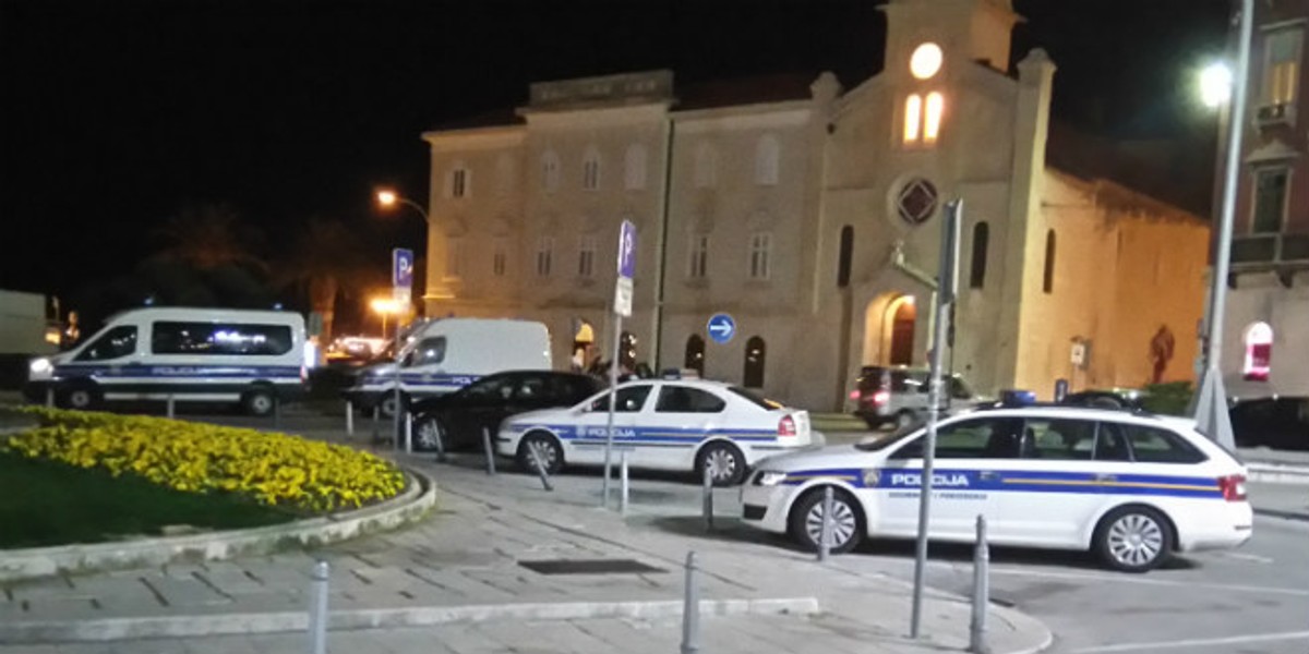 FOTOGALERIJA: Umjesto Superjina, koji se ne želi učlaniti u Majduk, spaljen Krnje zvan Birokracija