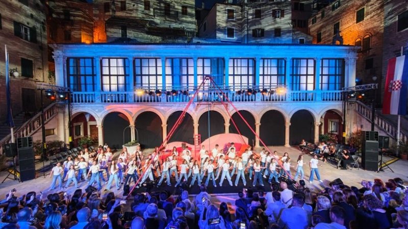 Međunarodnim spektaklom 'Alboroto' započeo 66. Međunarodni dječji festival u Šibeniku