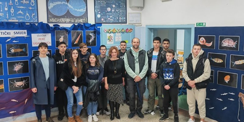 Izložba i predavanje Pere Ugarkovića u projektu 'Ćakulajmo o moru' Pomorske škole Split