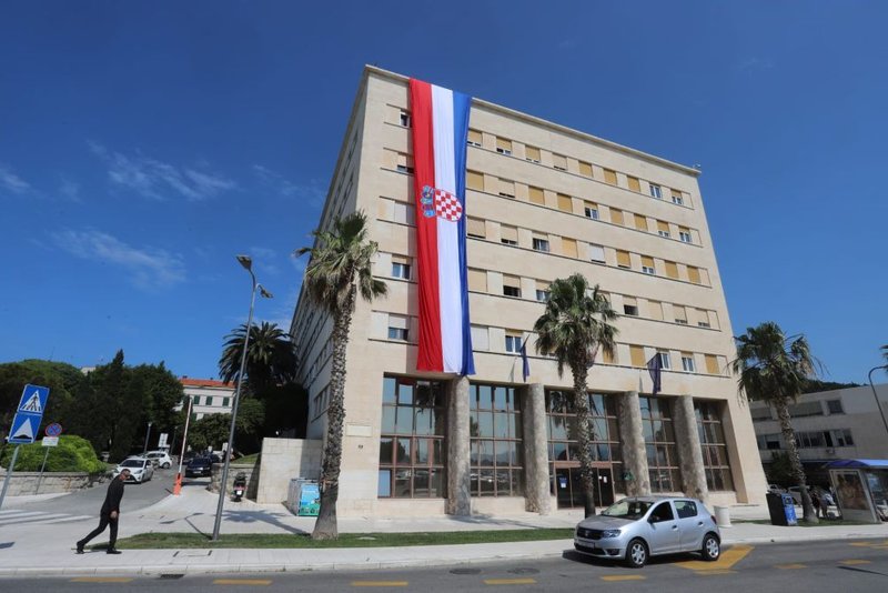 GRAD SPLIT Stižu uskrsnice nezaposlenim hrvatskim braniteljima