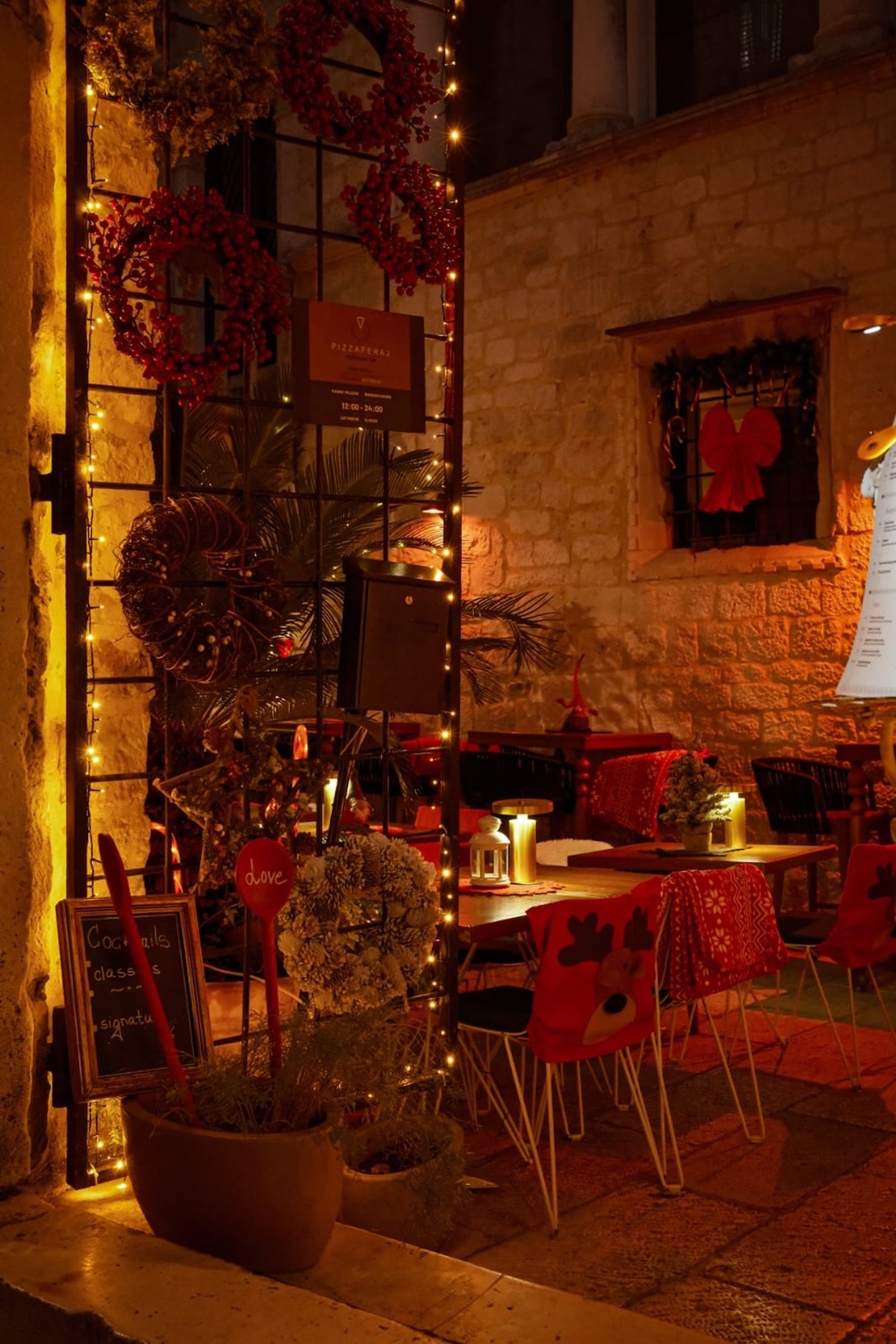 Najluđi provod je ovaj četvrtak uz karaoke u pravoj zimskoj bajci u Pizzaferaja u Zlatnim vratima