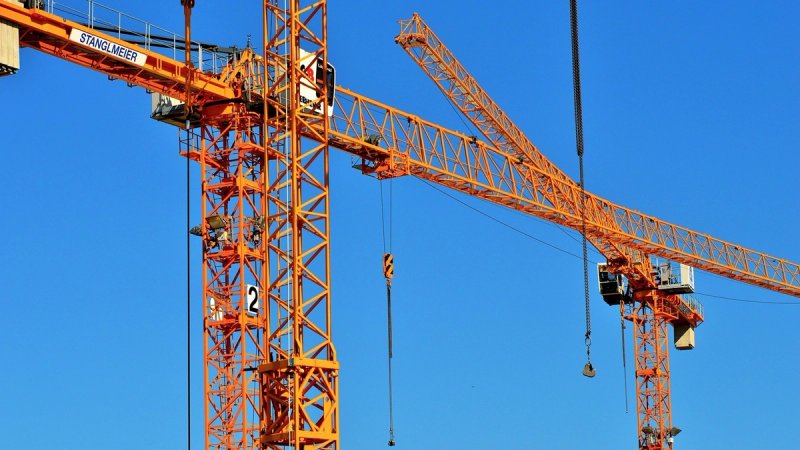 TRAGEDIJA U SRBIJI Srušio se kran na gradilištu, jedan radnik poginuo