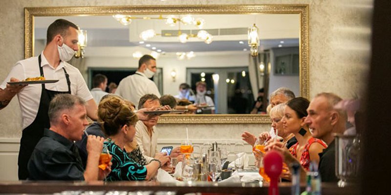 MALA MORA Novi restoran smješten je uz šetnicu koja spaja romantične lokacije iz ljubavne priče o Miljenku i Dobrili