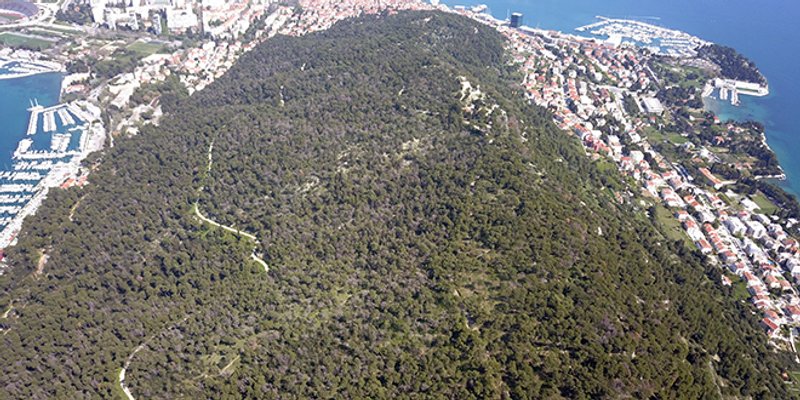 EKSKLUZIVNO: Pogledajte kako Marjan izgleda nakon sječe, donosimo video snimljen dronom!