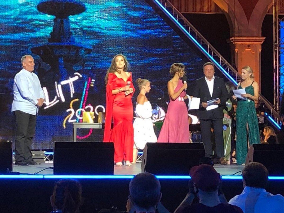 VIDEO Prema sudu publike pobjednici 60. Splitskog festivala su Neno Belan i Zorana Kačić Čatipović s pjesmom 'Čarobna stvar'