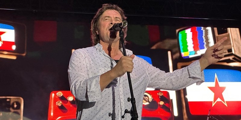 VIDEO Bijelo dugme pjevalo 'Pljuni i zapjevaj, moja Jugoslavijo', publika zviždala