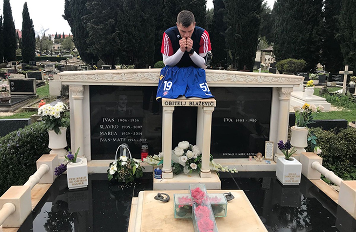 Hajdukov navijač ispunio zavjet za Žana Ojdanića