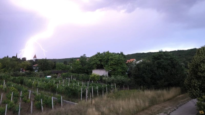 NE NAZIRE SE KRAJ Ova fotografija je upravo snimljena