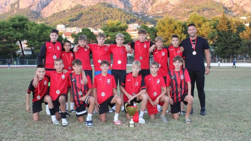 Makarska se pretvorila u središte mladosti i sporta, evo tko je briljirao na Lino Cupu i Malom zmaju