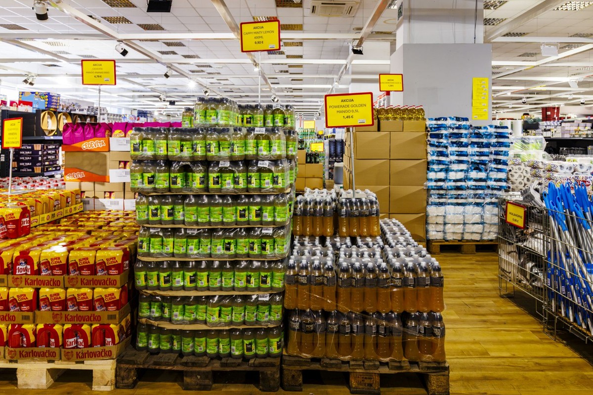 U outletu Best Price vrhunski televizori sniženi 50%, a pogledajte cijene za mini wash, kućanske uređaje i uskrsni asortiman