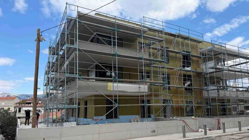 FOTO/VIDEO Rekordna izgradnja? Uz tvrđavu Gripe brzo niknula zgrada poduzetnika Kraljevića