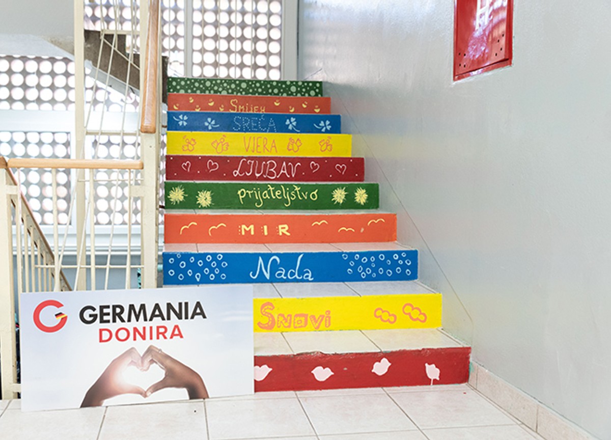 KAD DJECA PJEVAJU TONČIJU Germania Sport i slavni glazbenik obradovali mališane iz Doma 'Maestral'