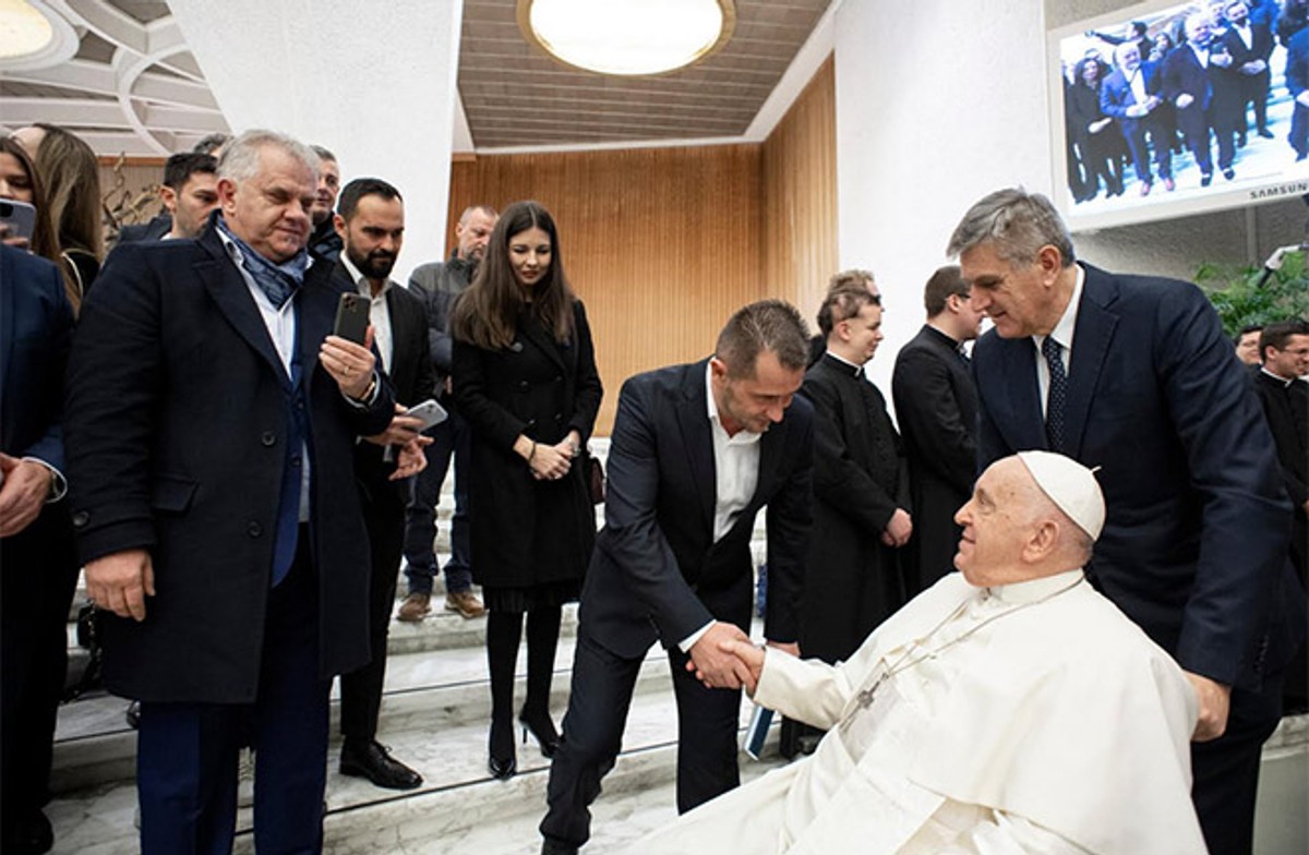 Deseci tisuća ljudi pogledalo je film o hororu koji je proživio, a ovo su njegova razmišljanja o aboliranju zločinaca, srpskim manifestacijama tijekom studenoga, svom 'drugom gradu' Splitu... 