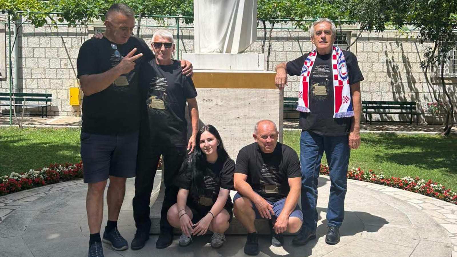 Suze, tišina i svjedočanstva: Večer koja je u Sinju vratila uspomene na Borovo Naselje