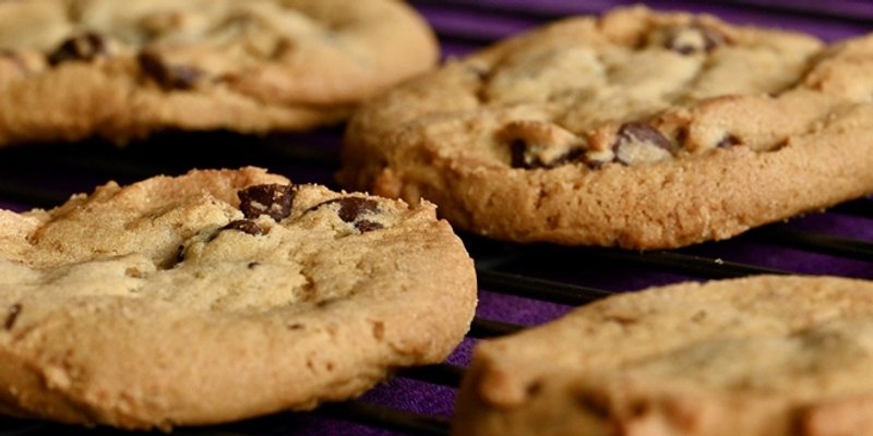 RECEPT Keksi s čokoladom