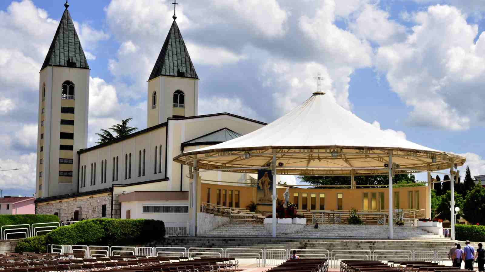 Oglasio se Župni ured Međugorje nakon vandalizma: 'Ne uzvraćamo zlom na zlo, nego molimo za obraćenje srca'