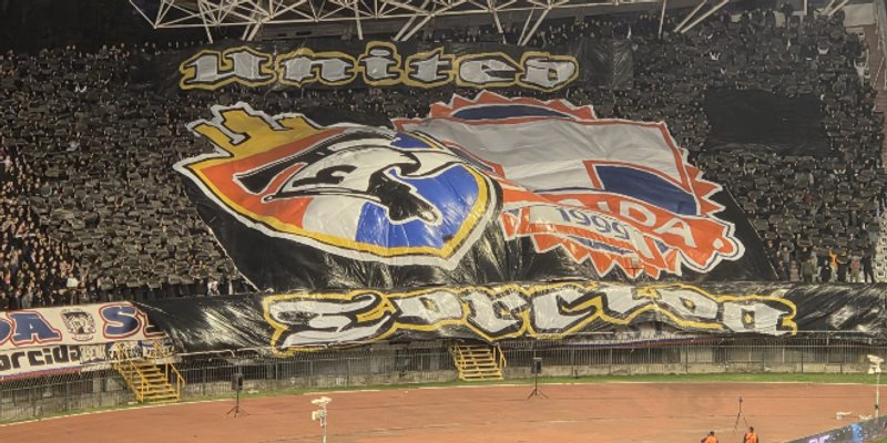 Torcida razvila koreografiju posvećenu njihovim prijateljima iz Poljske