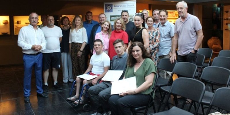 Rotary klub Šibenik nagradio tri iznimna srednjoškolca u sklopu akcije 'Za šibensku izvrsnost'