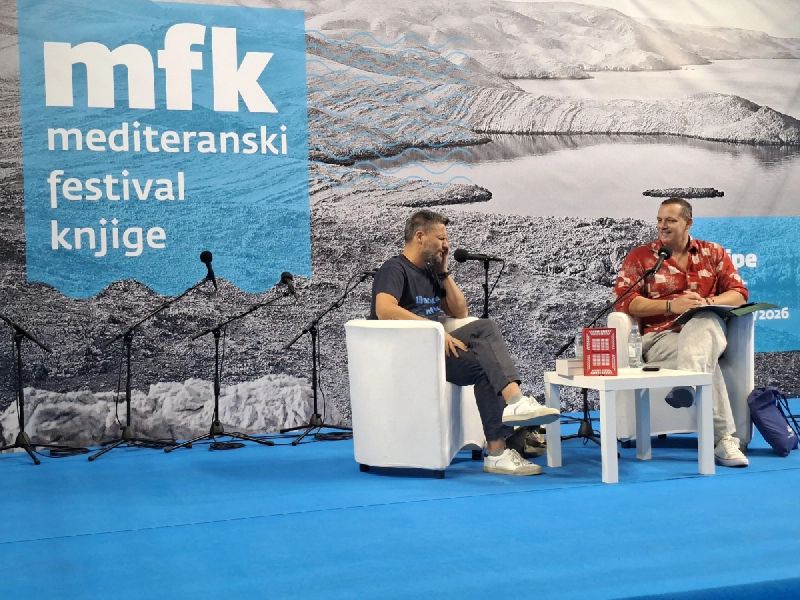 MFK: Toni Milun učio djecu o novcu, predstavljena monografija 'Oliver – sve nježne riječi svijeta'