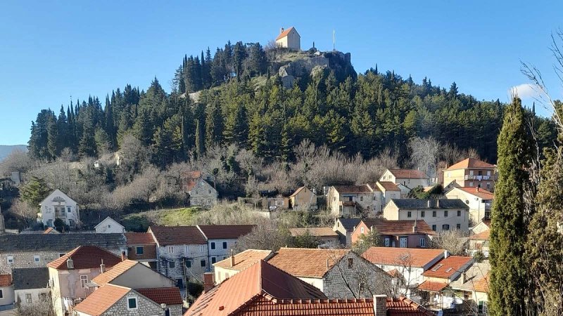 Rok za podnošenje inicijativa za dodjelu javnih priznanja Grada Sinja za 2026. godinu traje do 9. lipnja 
