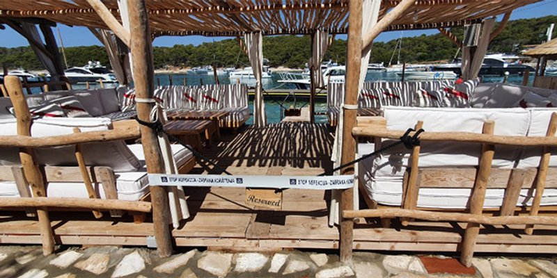 'LAGANINI' UZURPIRAO POMORSKO DOBRO Inspekcija zatvorila poznati hvarski restoran