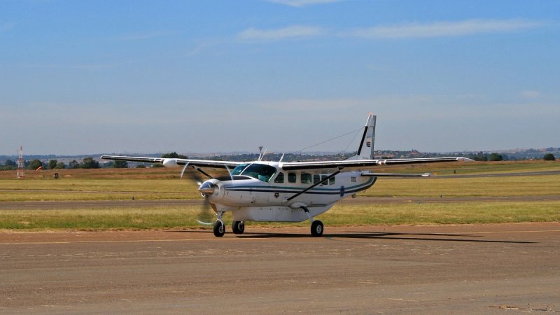 UKRAO AVION PA POLETIO PREMA NUKLEARKI: Pijani 24-godišnjak završio u polju suncokreta, presreli ga Gripeni