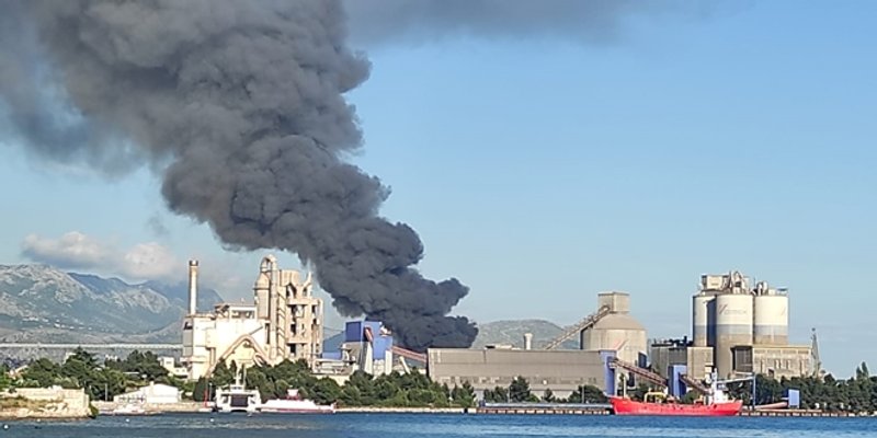 BEZ PANIKE Požar u Kaštelima (još) nije utjecao na kvalitetu zraka