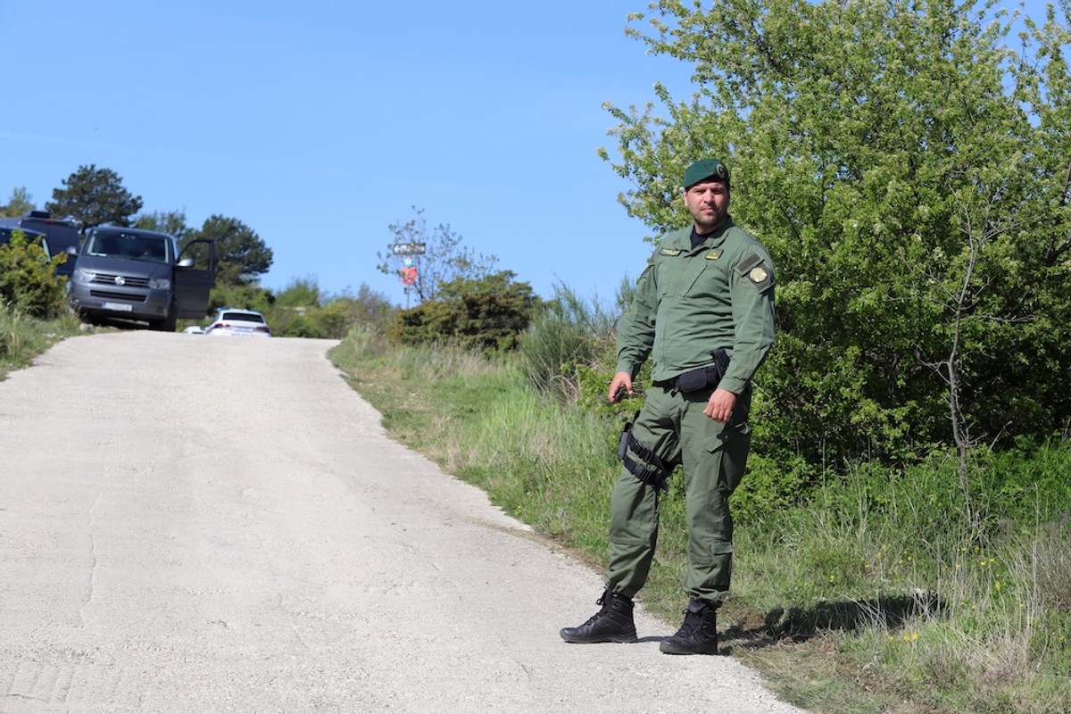 Zapaljeno tijelo u Rupotini | foto: Veljko Martinović