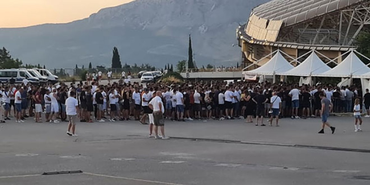 VIDEO: Zadnji navijač je testiran deset minuta prije kraja utakmice
