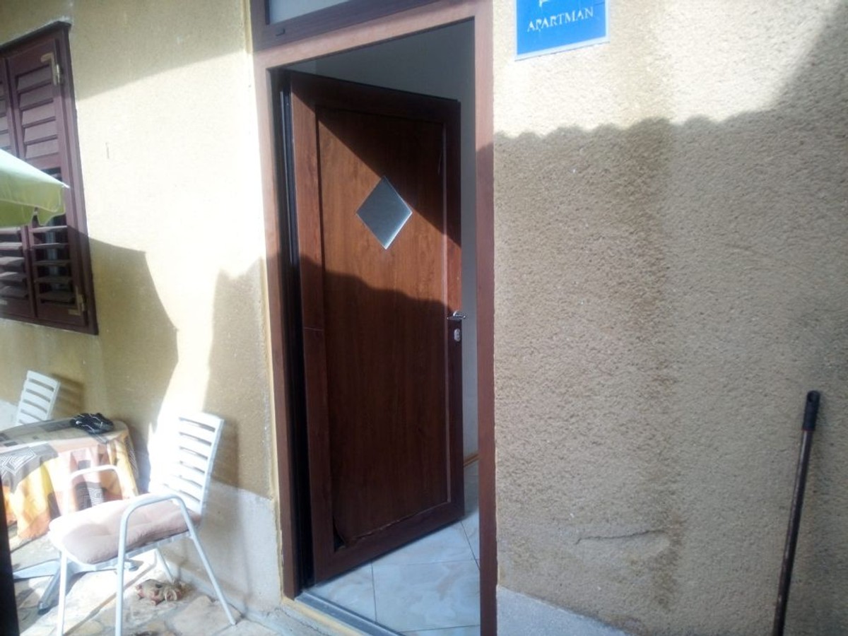 Vandalizam u Baškoj Vodi