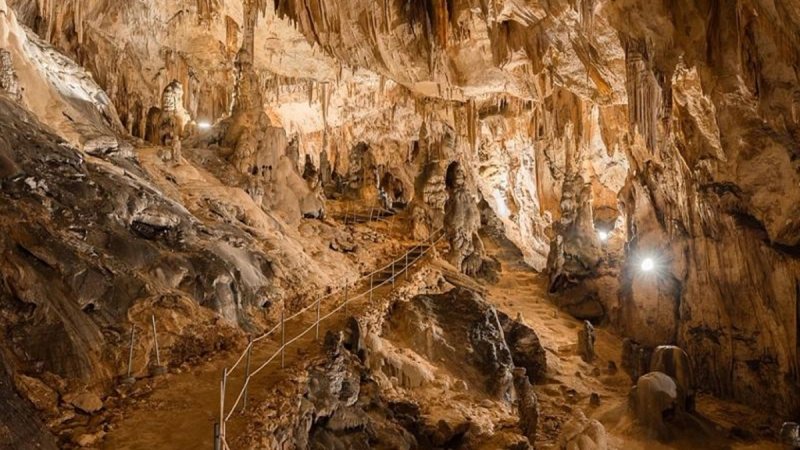 JESEN U GRAČACU Tradicija, domaći okusi i doživljaj Cerovačkih špilja