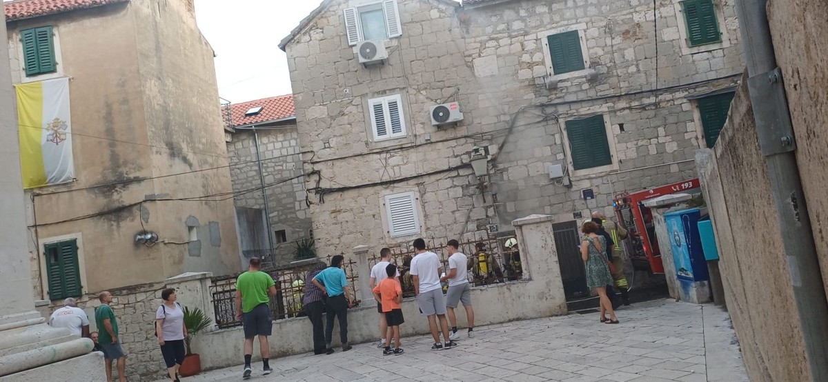 FOTO/VIDEO Planuo stan u starom dijelu Splita