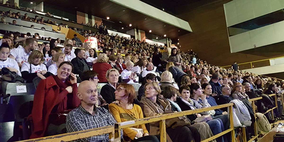 Odličan koncert klape Cambi: Publika uživala u hitovima Olivera, Gibonnija, Coce, Massima, Čolića, Queena...