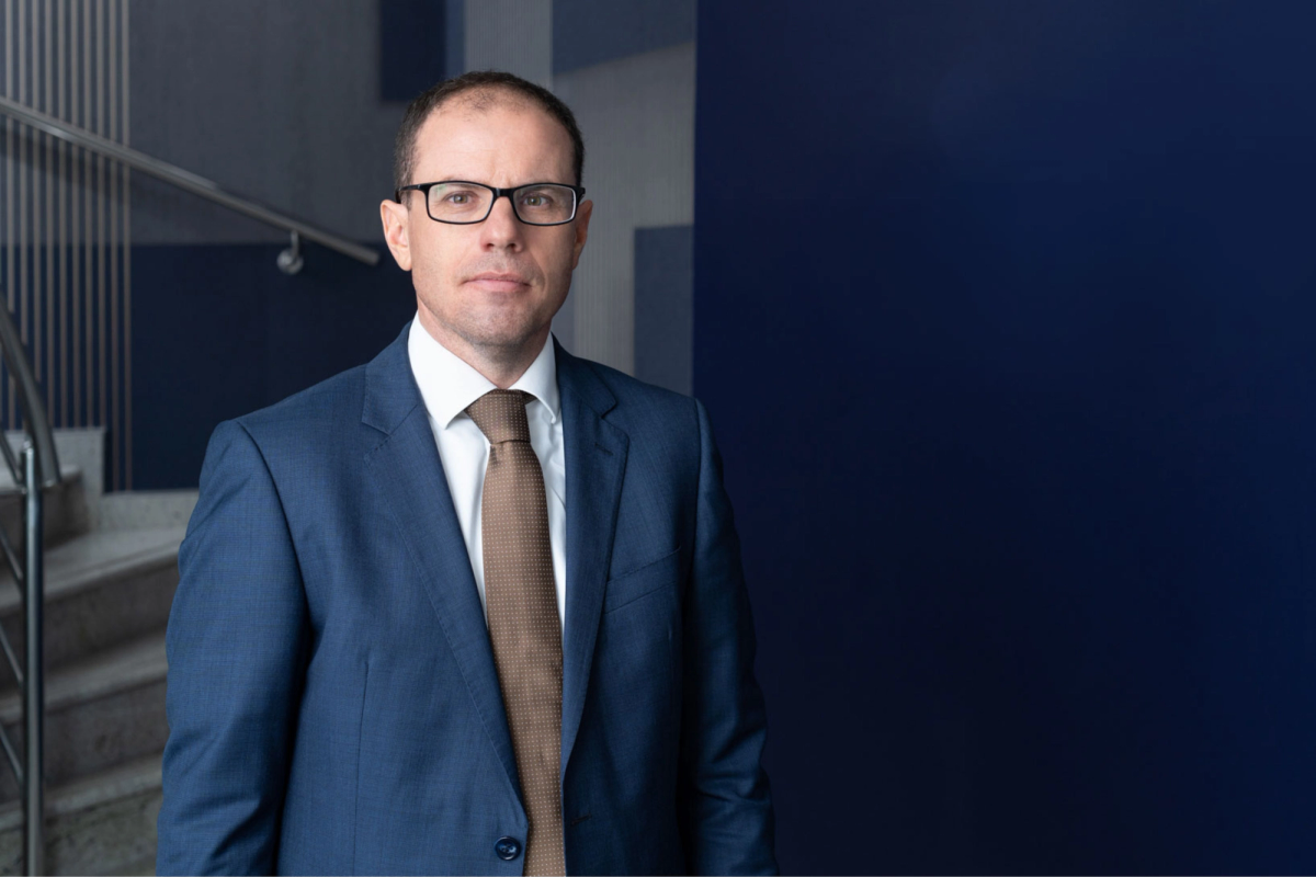 Paradoks zlata: Zašto cijena pada dok svijet ključa?