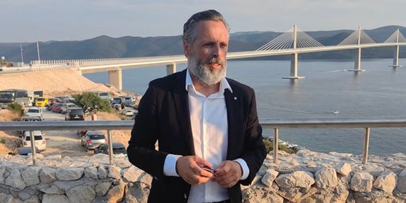 LUKŠA JAKOBUŠIĆ POZVAN NA SVEČANOST 'Hajduk i most spajaju, kako Dalmaciju tako i Hrvatsku'