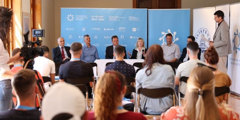 Sve je spremno za jubilarno 20. izdanje Međunarodne veslačke regate Sveti Duje! 