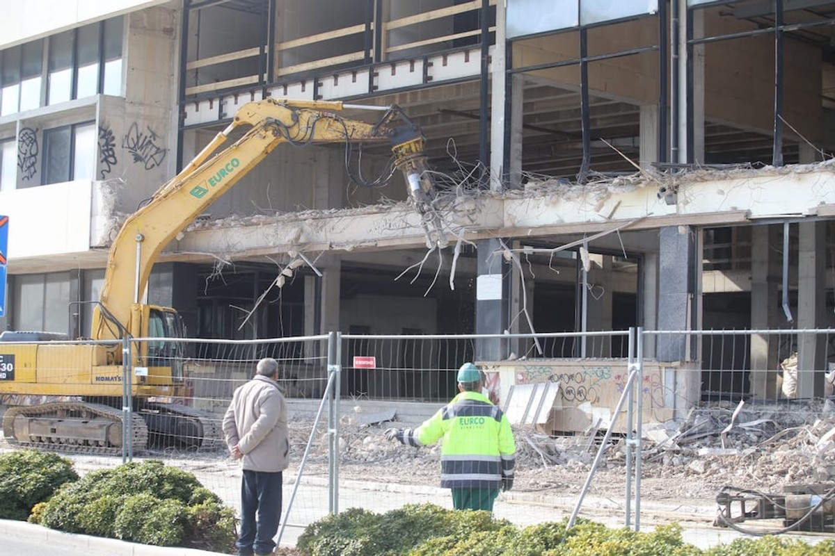 Rušenje hotela Marjan | foto: Veljko Martinović
