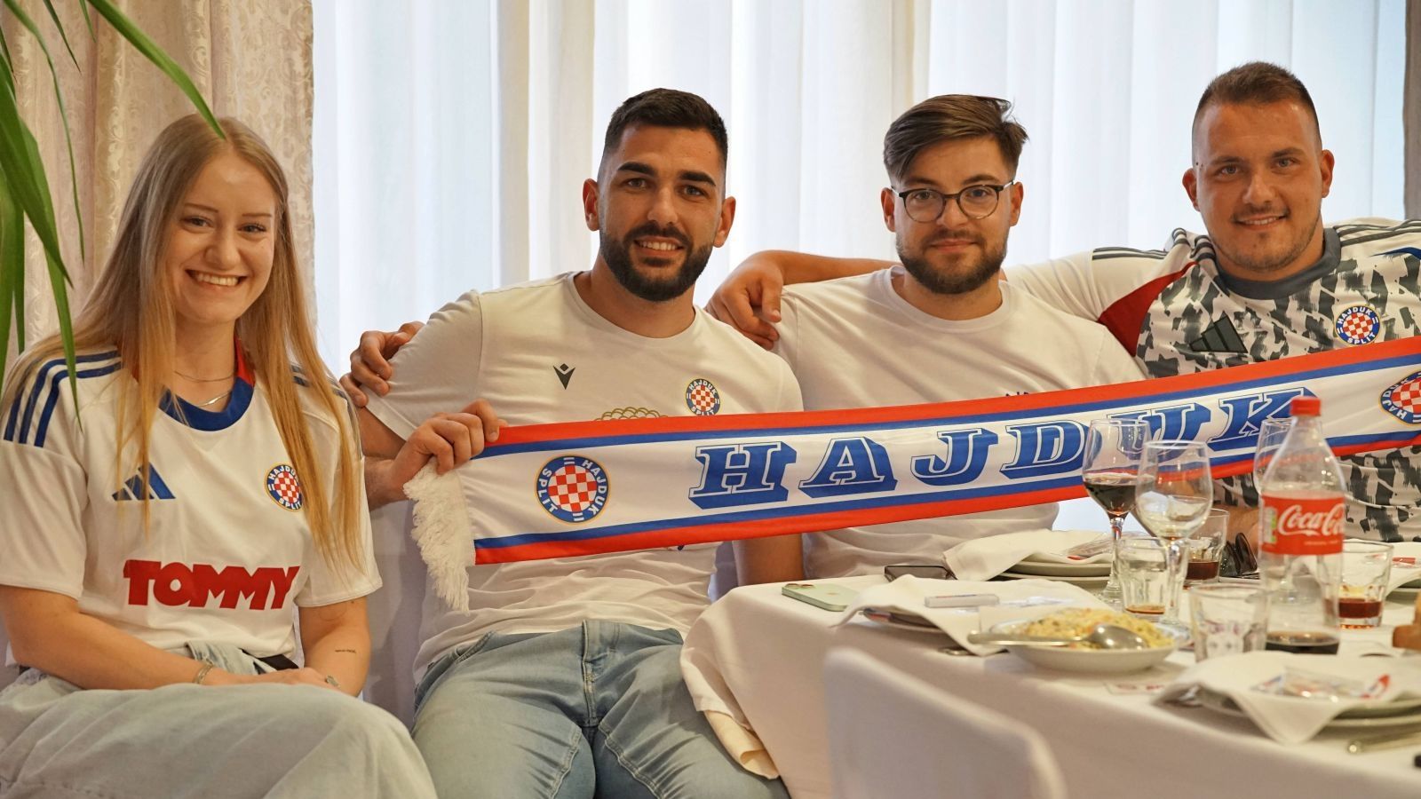FOTO/VIDEO Pogledajte kako je bilo na 'Biloj noći', rasplesala se i članica Hajdukove uprave
