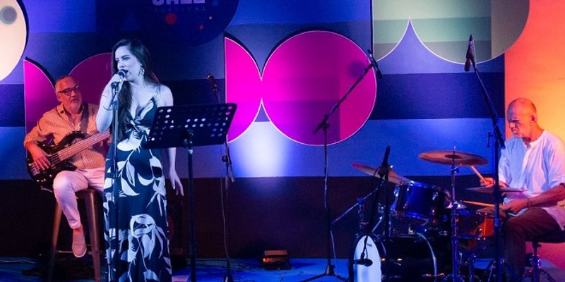 TEATAR UZ MORE Najljepši evergreeni u izvedbi masteralnog sastava Black Coffee i Ane Uršule Najev