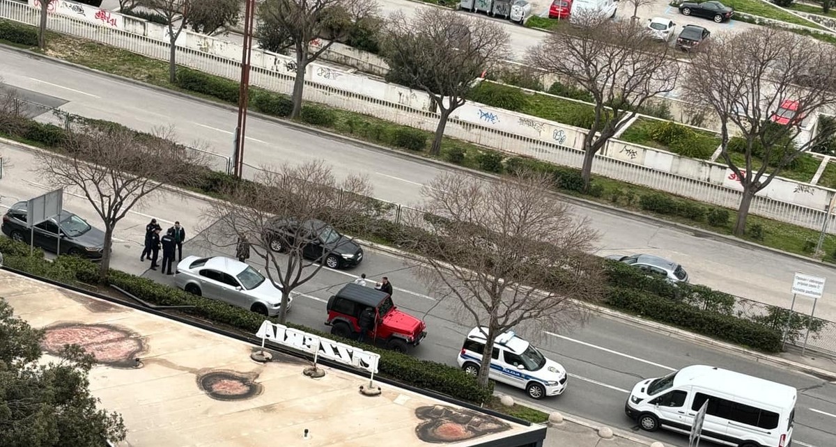 VIDEO Na Poljičkoj u Splitu sukobili se vozači, intervenirala policija. Imamo snimku