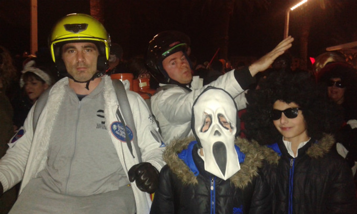 FOTOGALERIJA: Umjesto Superjina, koji se ne želi učlaniti u Majduk, spaljen Krnje zvan Birokracija