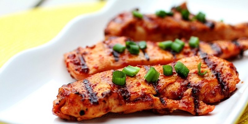 RECEPT Aromatična piletina u indijskom umaku