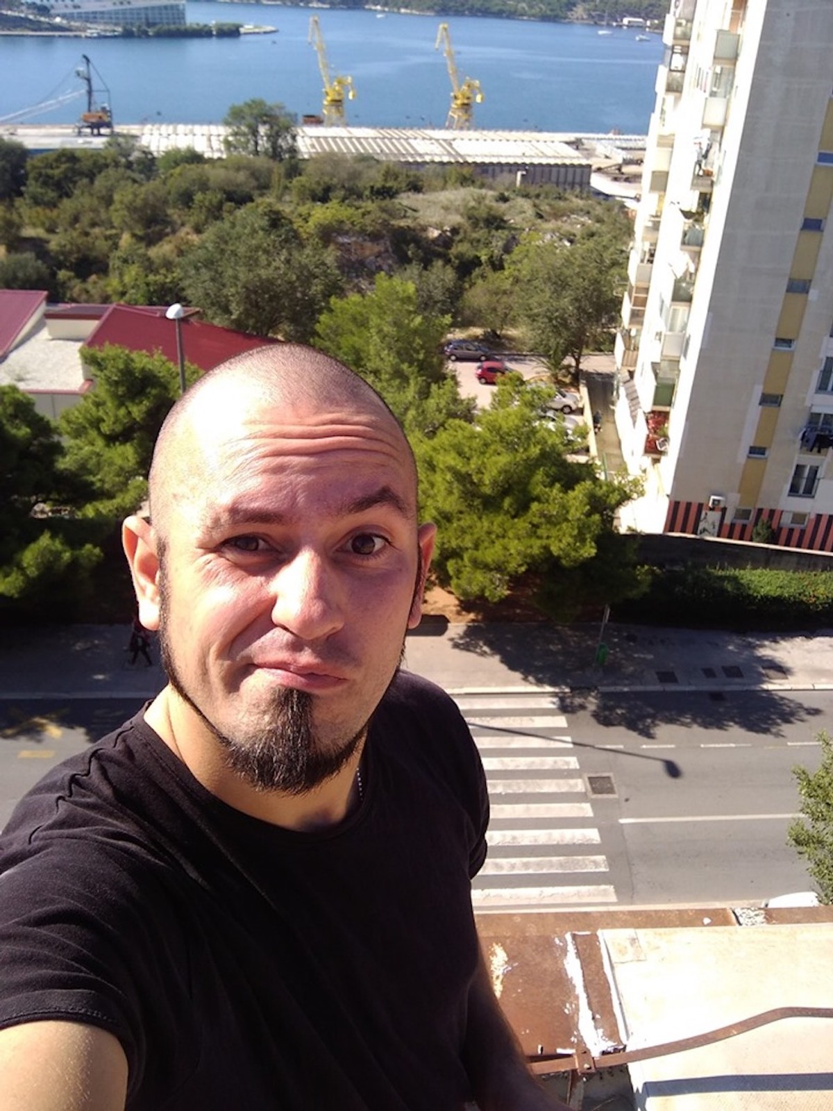 PRVI KIBORG U ŠIBENIKU: Denis Periša u tijelo ugradio čip, kratkim pokretom ruke plaćat će račune i otvarati vrata