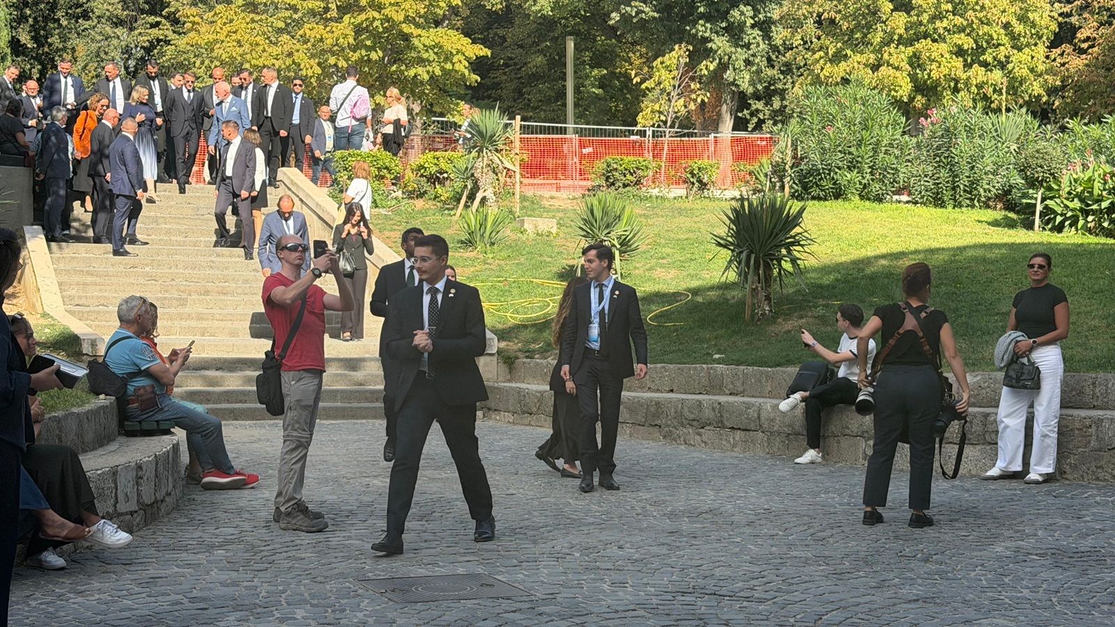 U Splitu ne 'pale' zabrane ni kad je Macron u pitanju: Pokušali zaustaviti fotografiranje francuskog predsjednika u centru grada