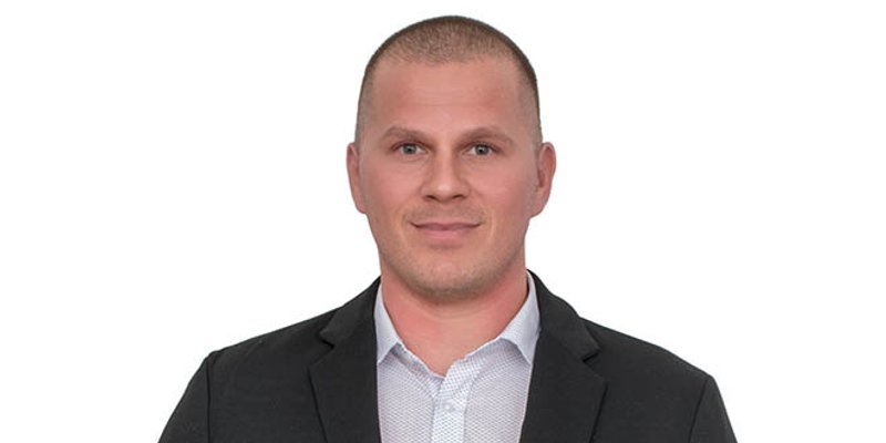 BORAC U UTRCI ZA GRADONAČELNIKA OMIŠA Dino Belošević: Kao da smo u slobodnom padu prema općoj katastrofi, ali još nismo budni!