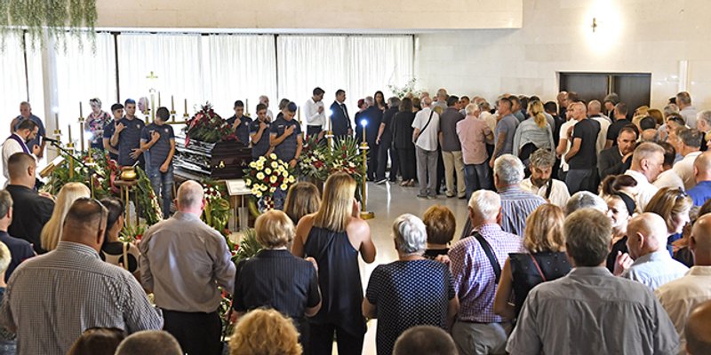 Na splitskom groblju Lovrinac danas je sahranjen Nedjeljko Špiro Erceg