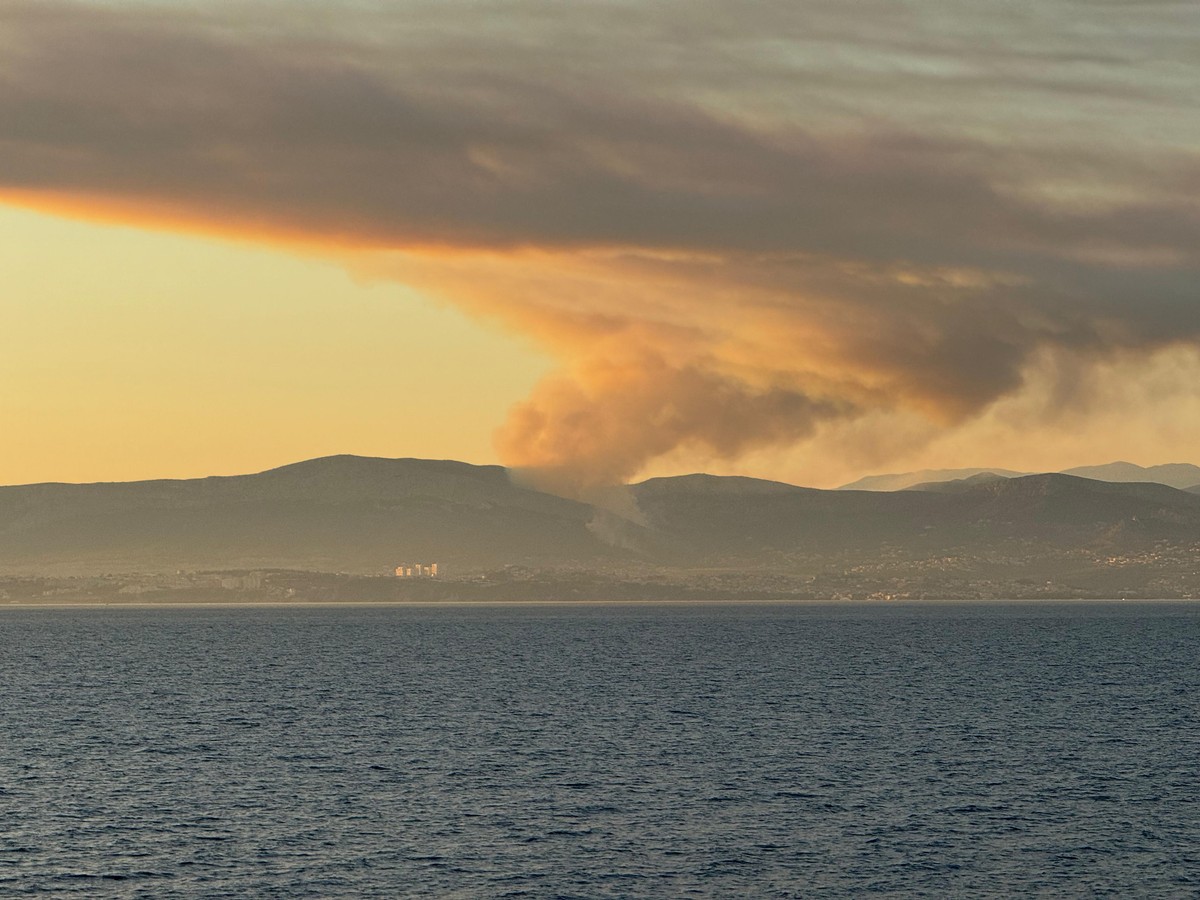 FOTO/VIDEO: VELIKI POŽAR U RUPOTINI Tucaković kaže kako nema nikakve ugroze za kuće i ljude
