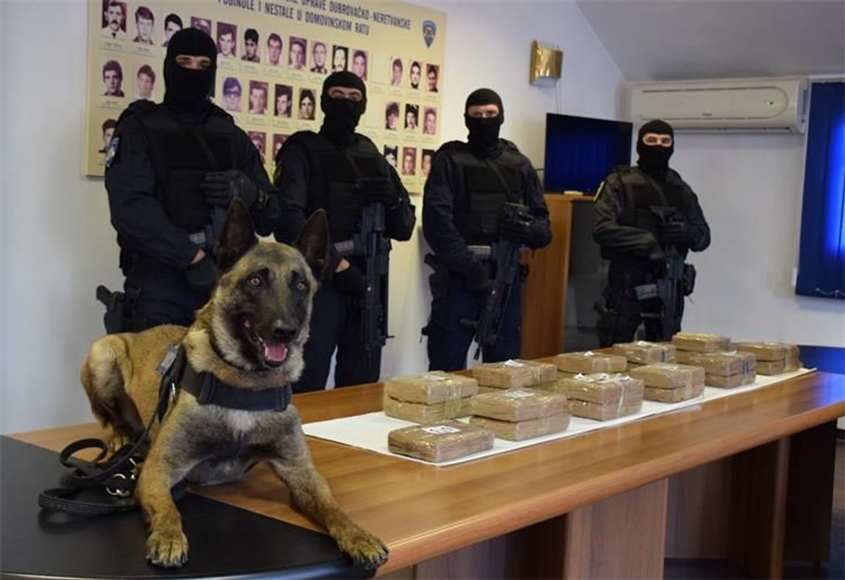 FOTO / VIDEO Ekipa iz Metkovića prokrijumčarila 146 kilograma kokaina i zaradila 32,6 milijuna kuna 