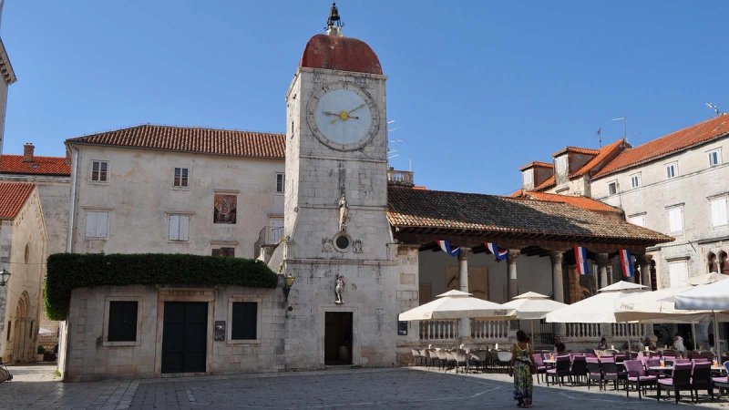 Trogirski HDZ prozvao Bilića: 'Ovo je dimna zavjesa, propustio je priliku za novu školu'